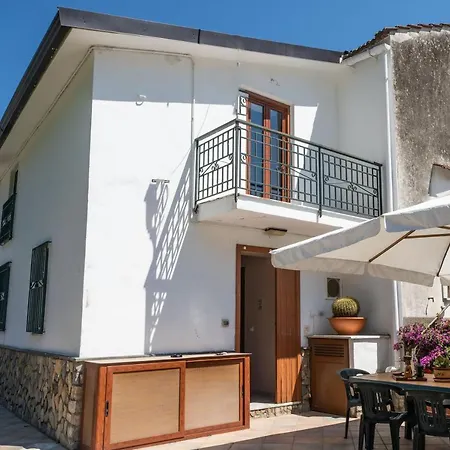 Apicella Casa Vacanze Сasa de vacaciones